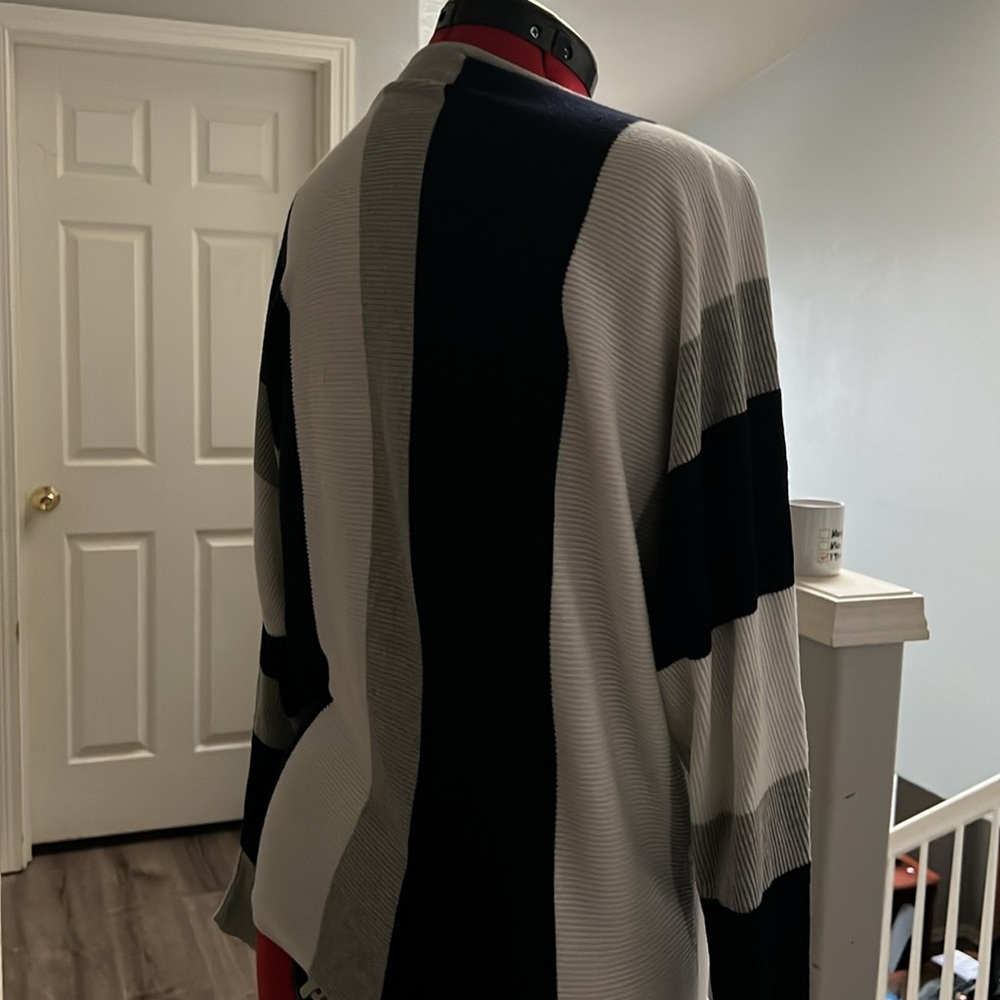 Sweater - Picture 2 of 3